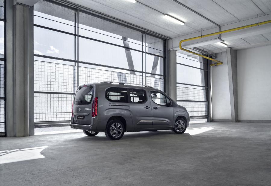  Toyota ProAce City Verso Long 2019 года  (EU) (фото 30 из 34)